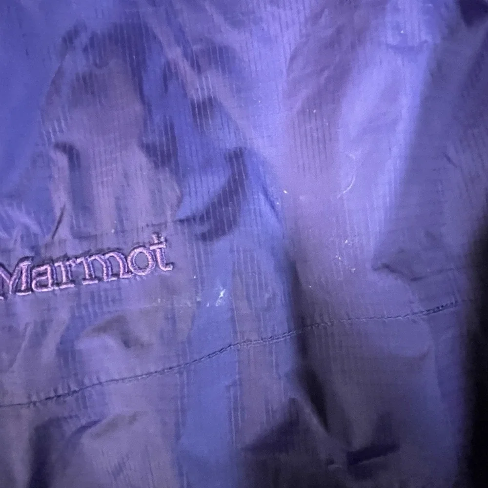 Marmot Purple Hooded Packable Rain Jacket Lightweight Women's Medium